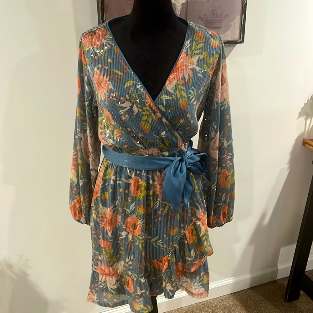 LC Lauren Conrad Women’s Faux-Wrap Fit & Flare Sequins Dress size M Never Worn